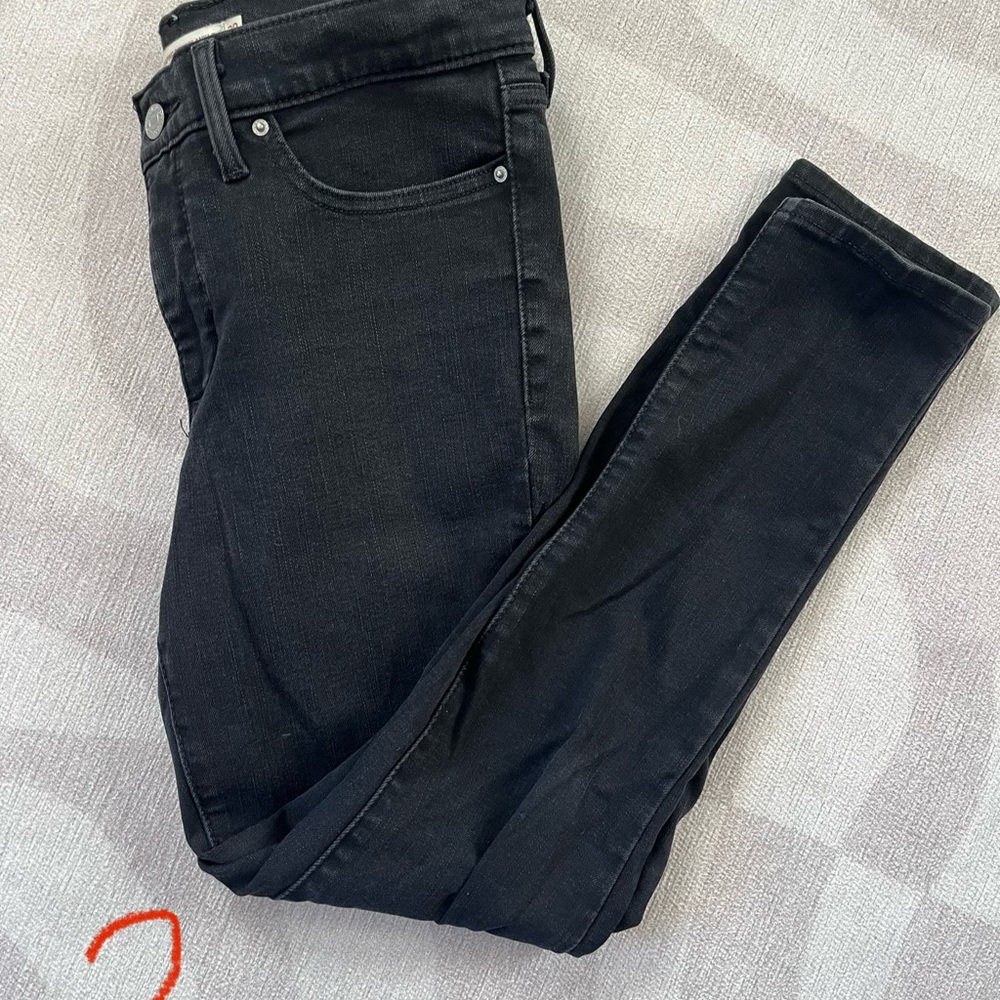 Levi’s, 311 Shaping Skinny Ankle in black, size 29